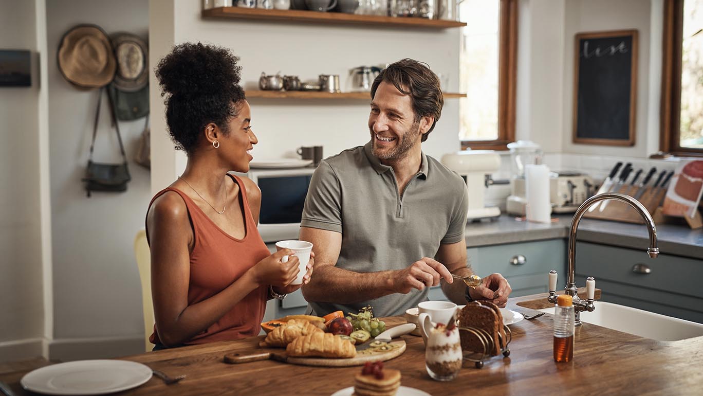 healthy relationships including eating good food together